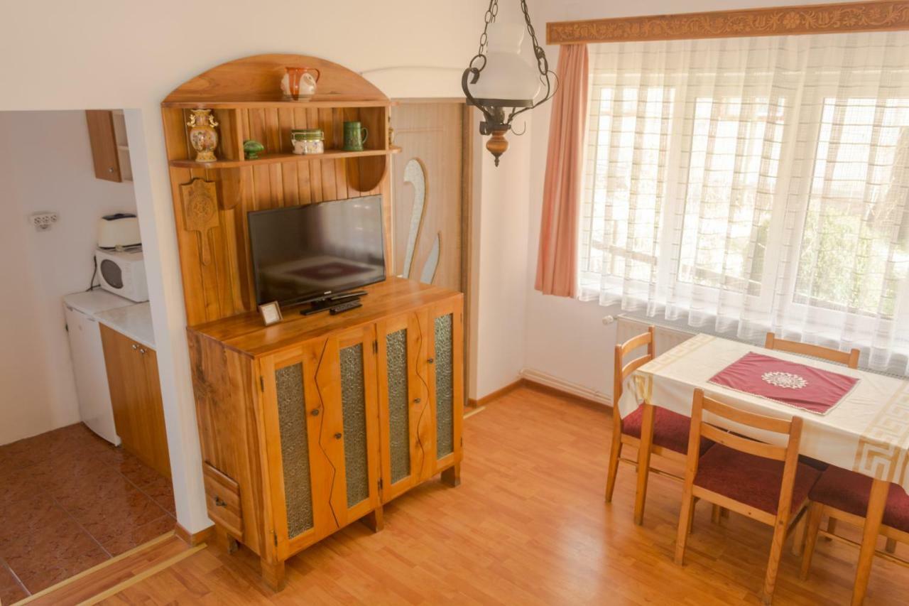 Casa Kelemen Apartment โซวาตา ภายนอก รูปภาพ