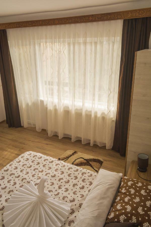 Casa Kelemen Apartment โซวาตา ภายนอก รูปภาพ